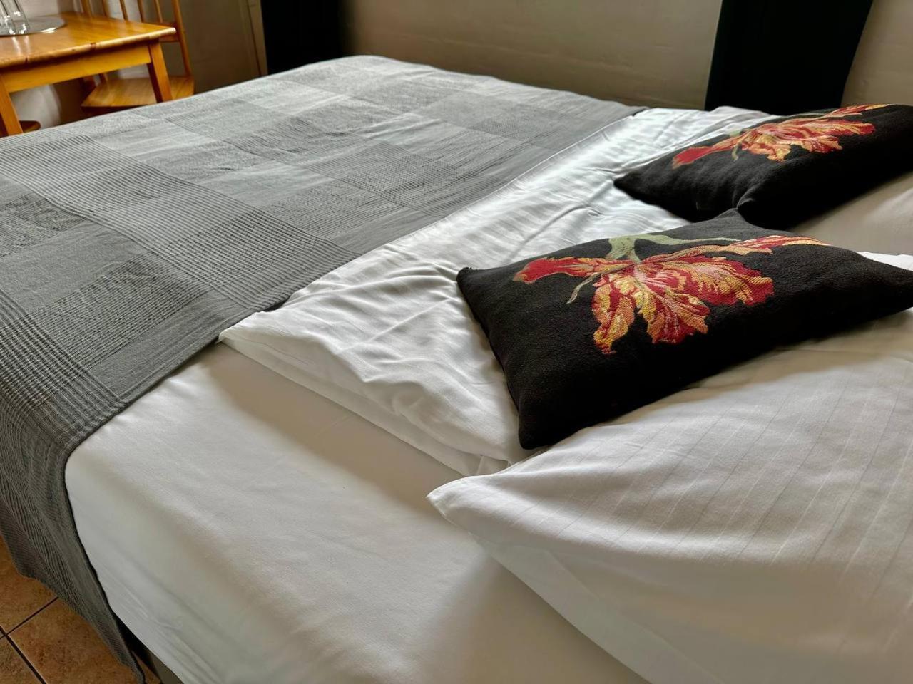 House Of Sun Bed & Breakfast Vilnius Bagian luar foto