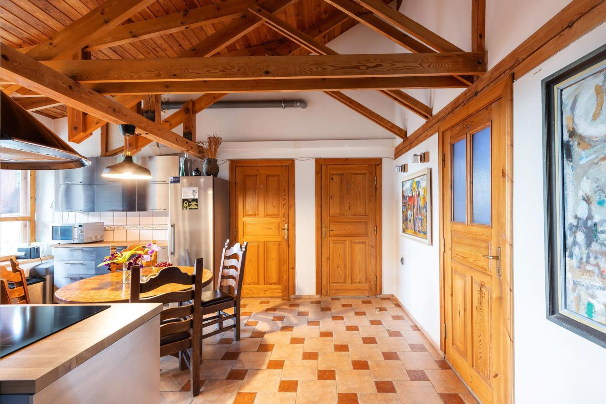 House Of Sun Bed & Breakfast Vilnius Bagian luar foto