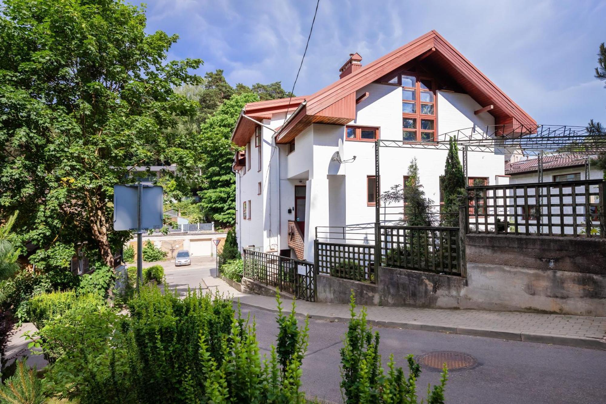 House Of Sun Bed & Breakfast Vilnius Bagian luar foto
